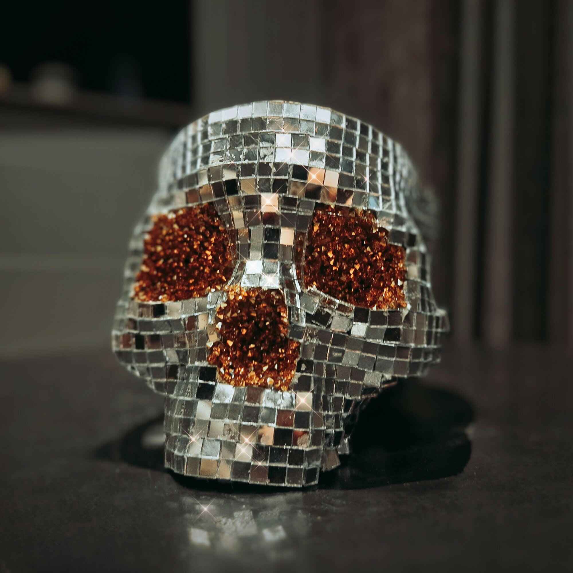 Silver Skull Mirror Planter
