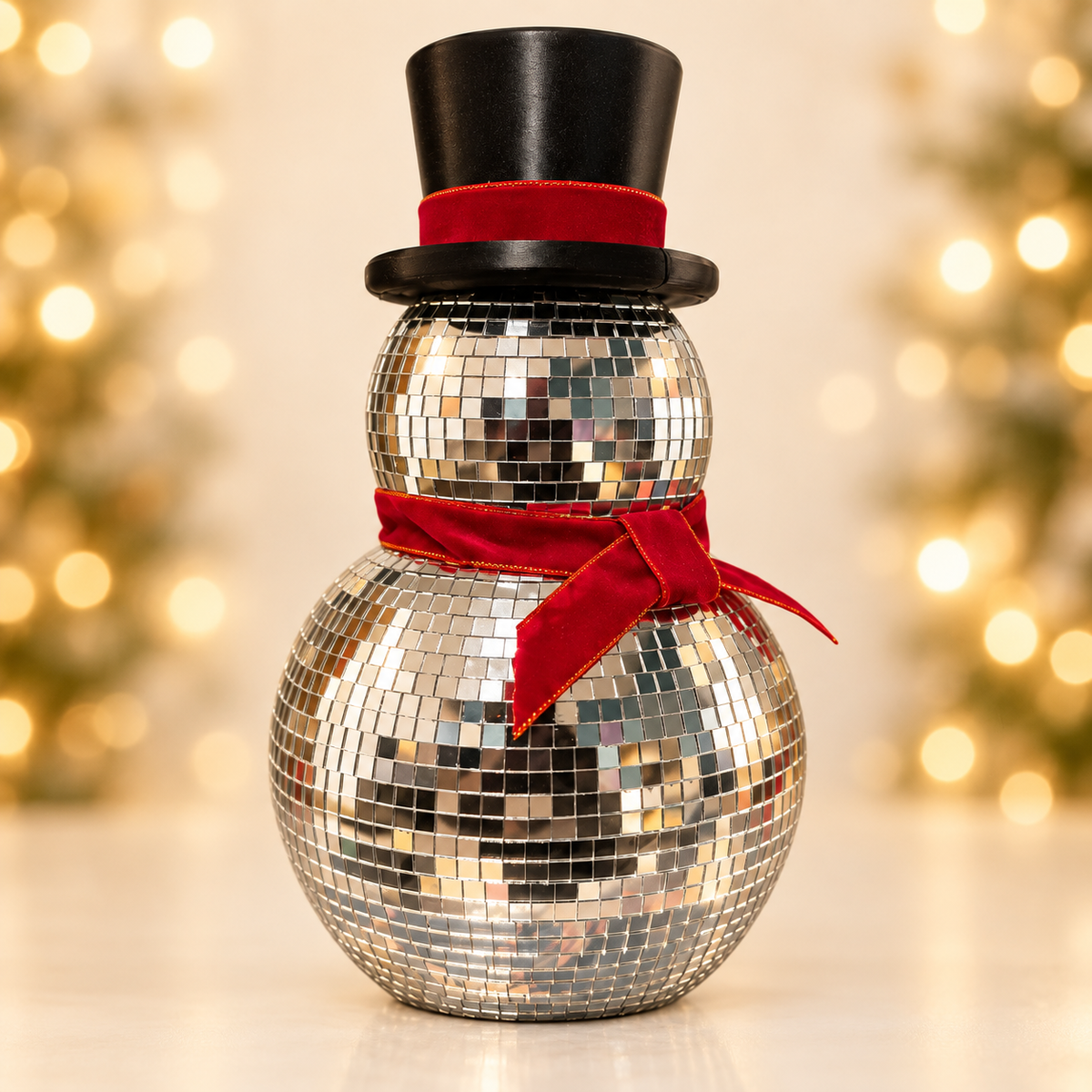 Full front view of silver mirror tile snowman decoration