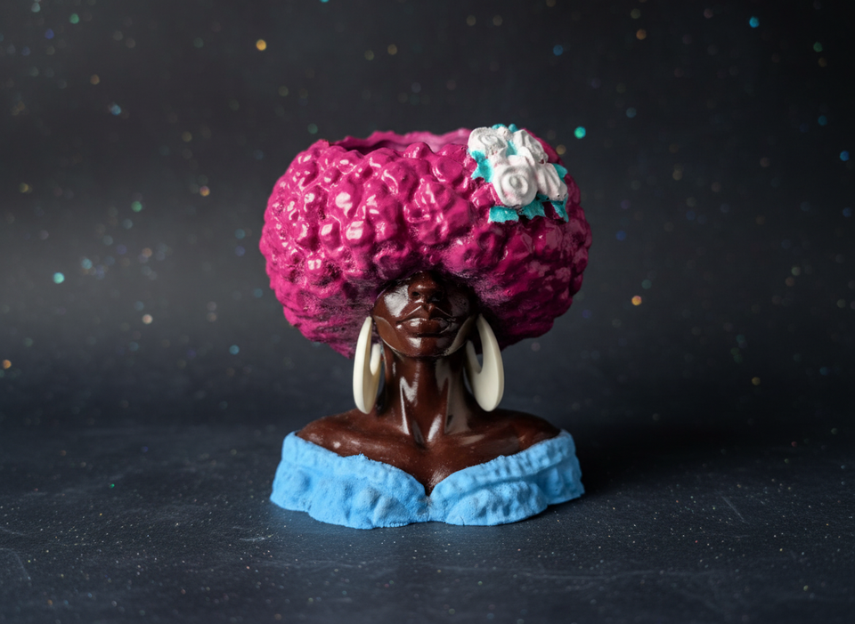 Girl Juice Head Planter - detail view | Ripleys Nest