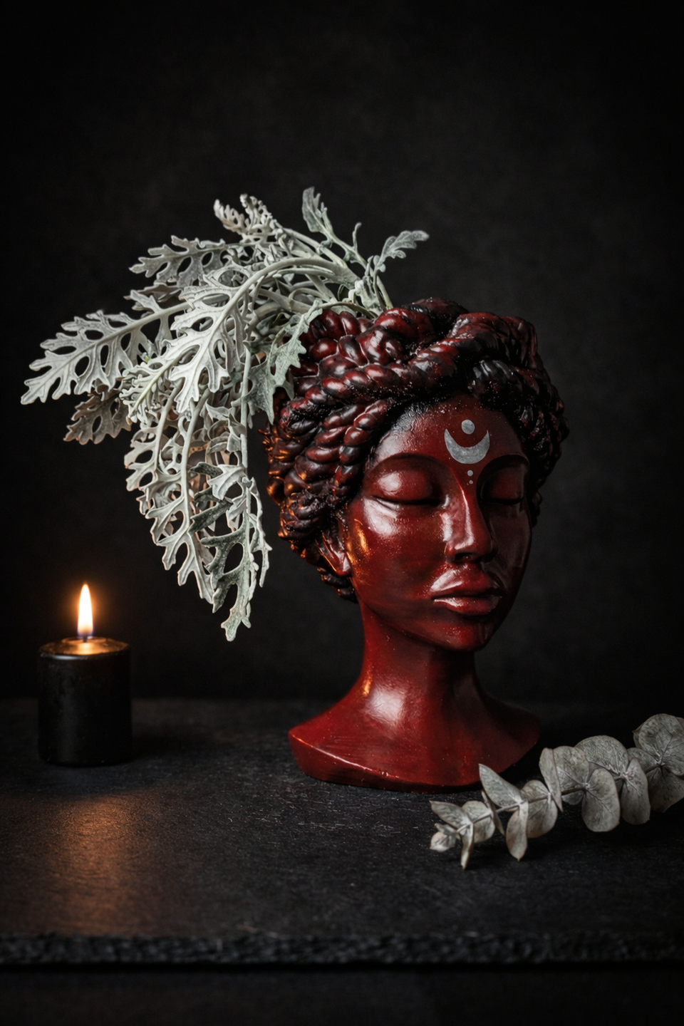 Blood Moon goddess bust planter — image 9