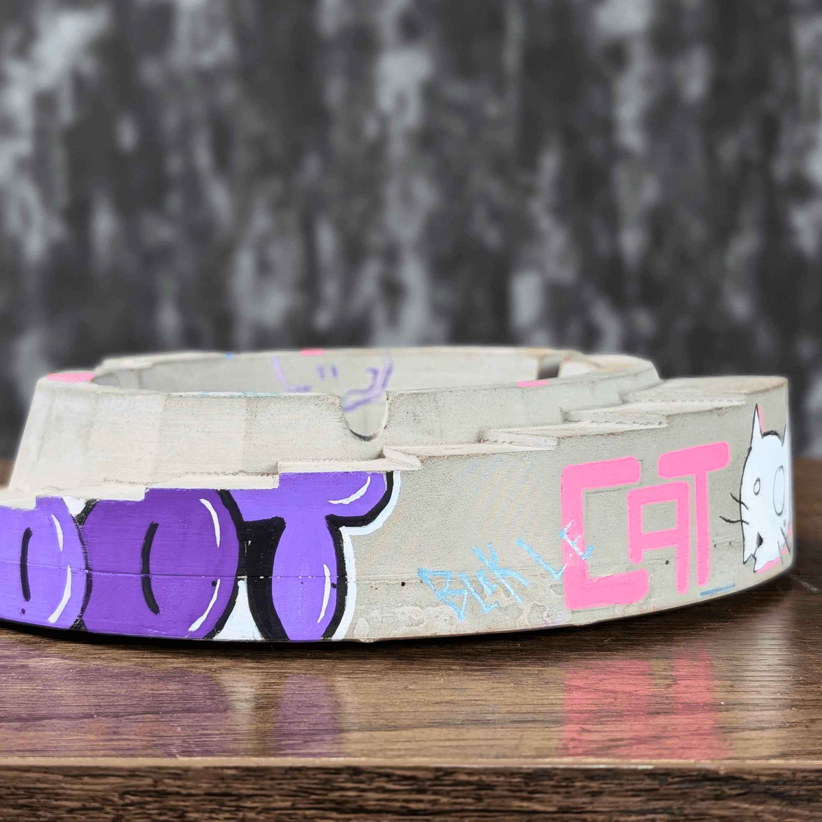 Custom Graffiti Concrete Ashtray lid or opening mechanism