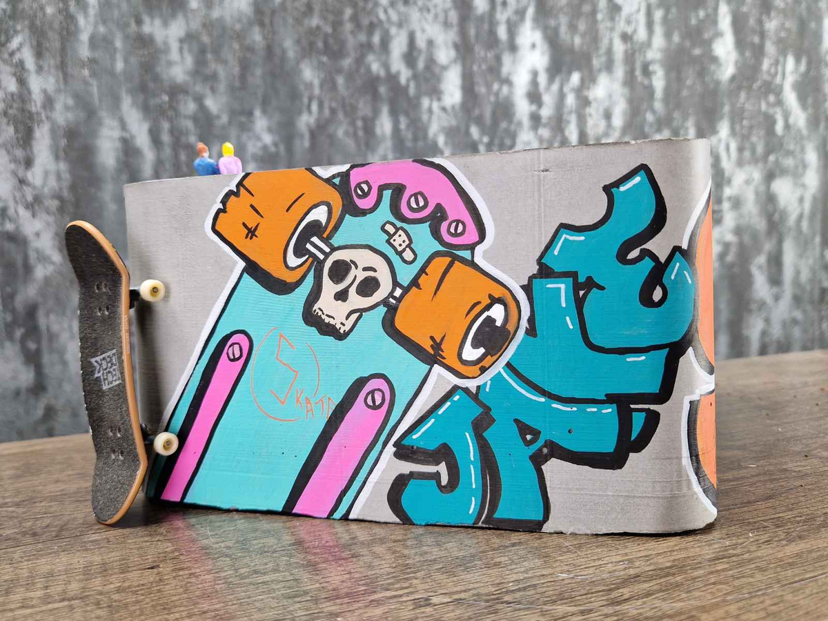 Graffiti Quarterpipe Planter front view showing planting area