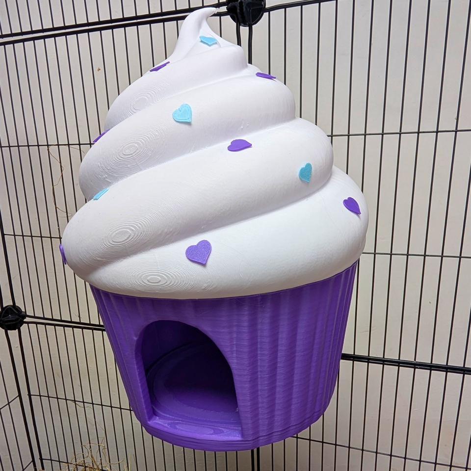 Cupcake Rat Hide & Bed packaging view with handmade rat cave accessory