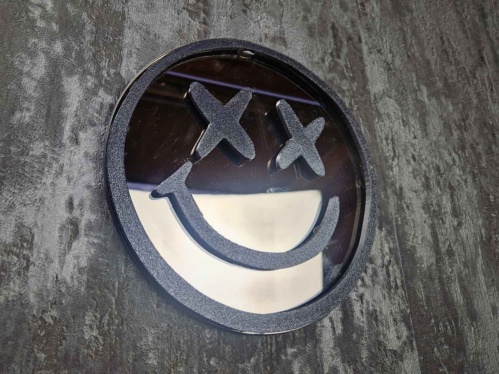 Edgy Round Mirror