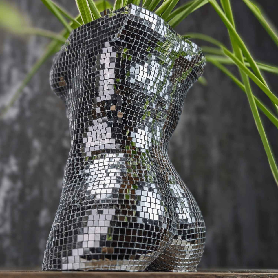 Glam Goddess Mirror Planter grouped display with range items