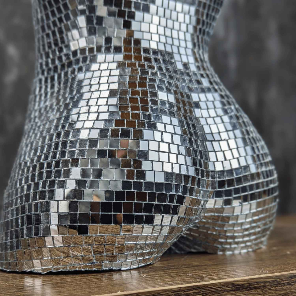 Glam Goddess Mirror Planter additional angle showing colour accuracy