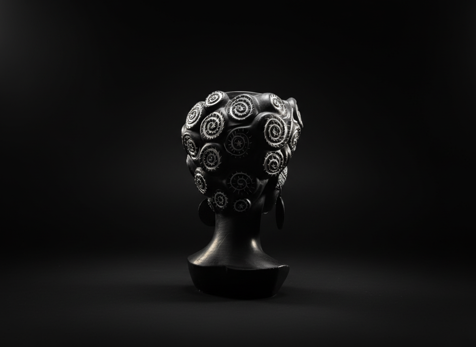 Spiral head planter back view