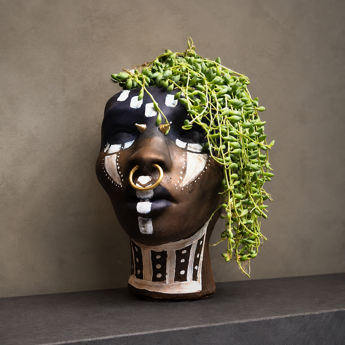 African Head Planter product hero view