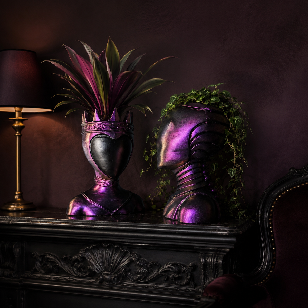 Queen and Oracle Planters product hero view