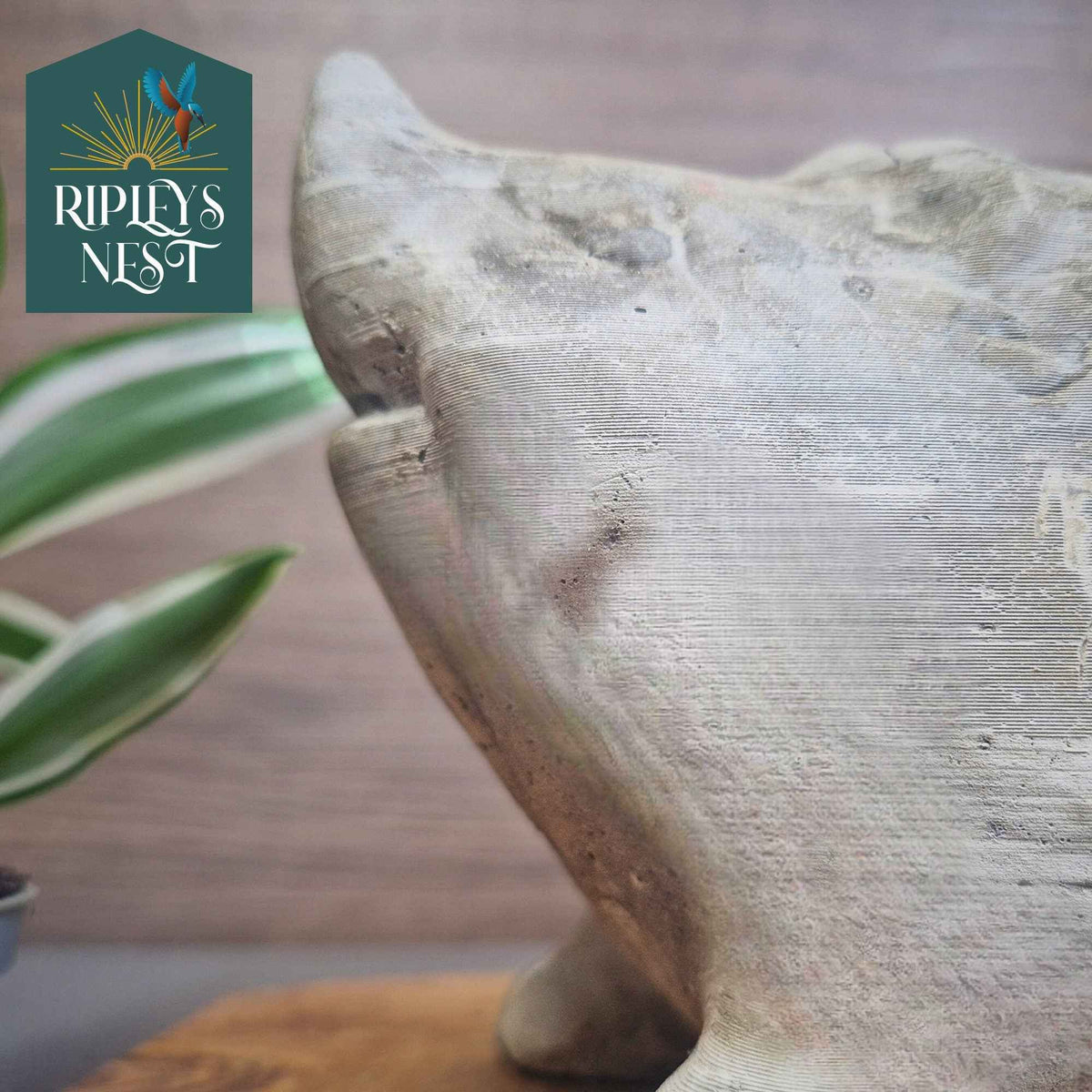 Parsnip Hedgehog Ornament side view showing sculpted detail