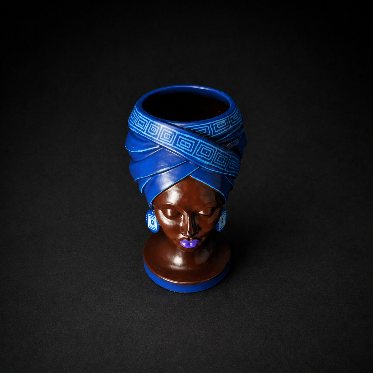 Adire Night head planter top opening and rim