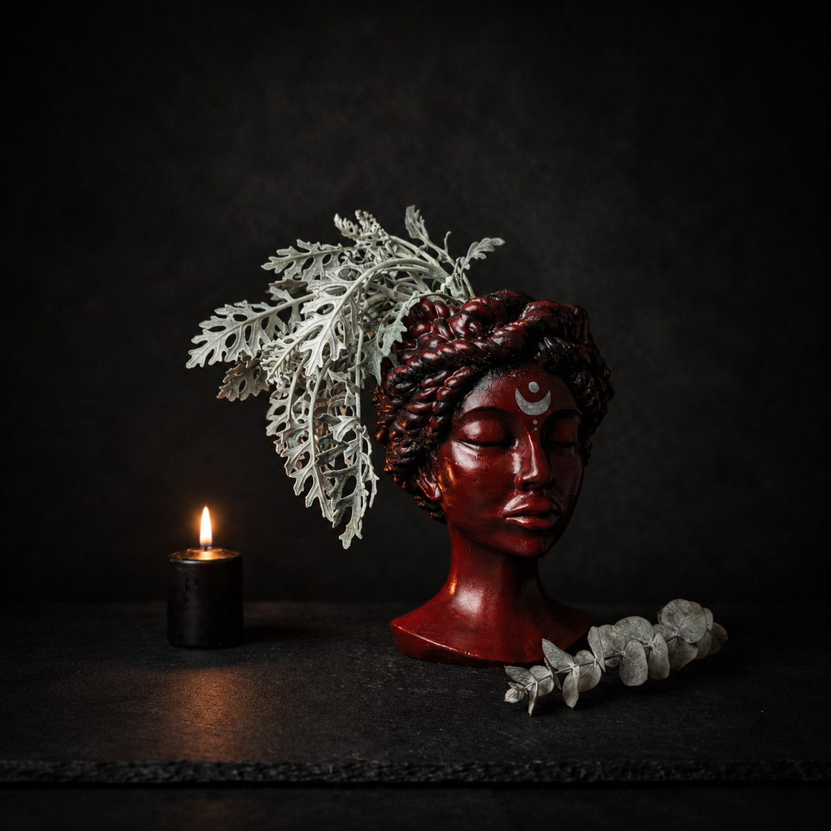 Blood Moon goddess bust planter — image 9