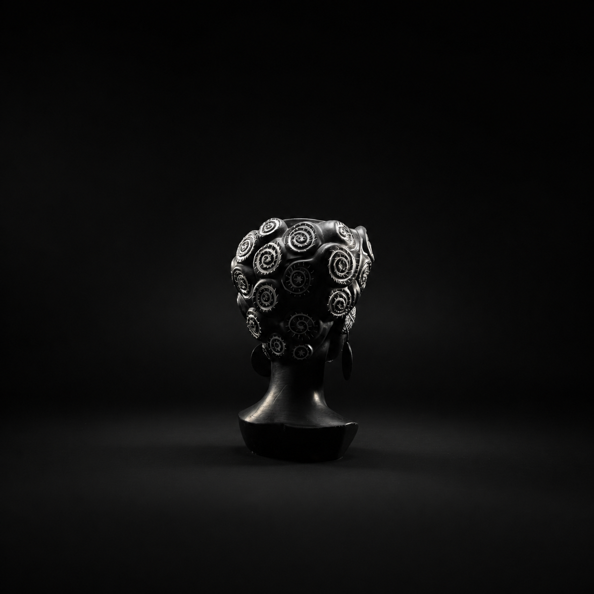 Spiral head planter back view