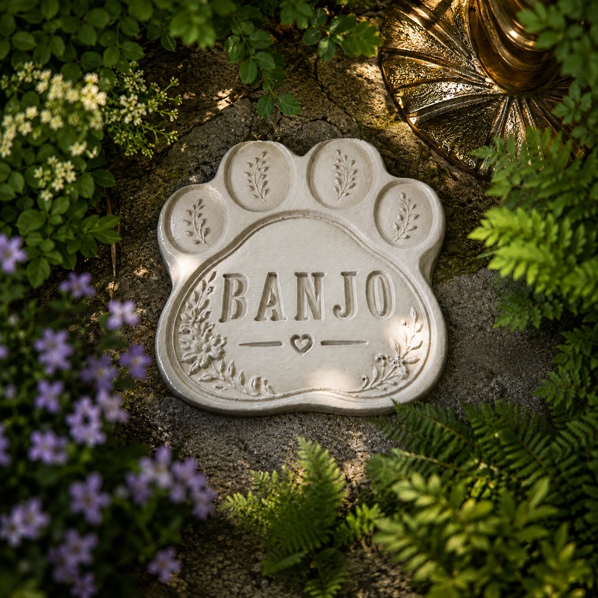Personalised paw grave marker, product photo 3