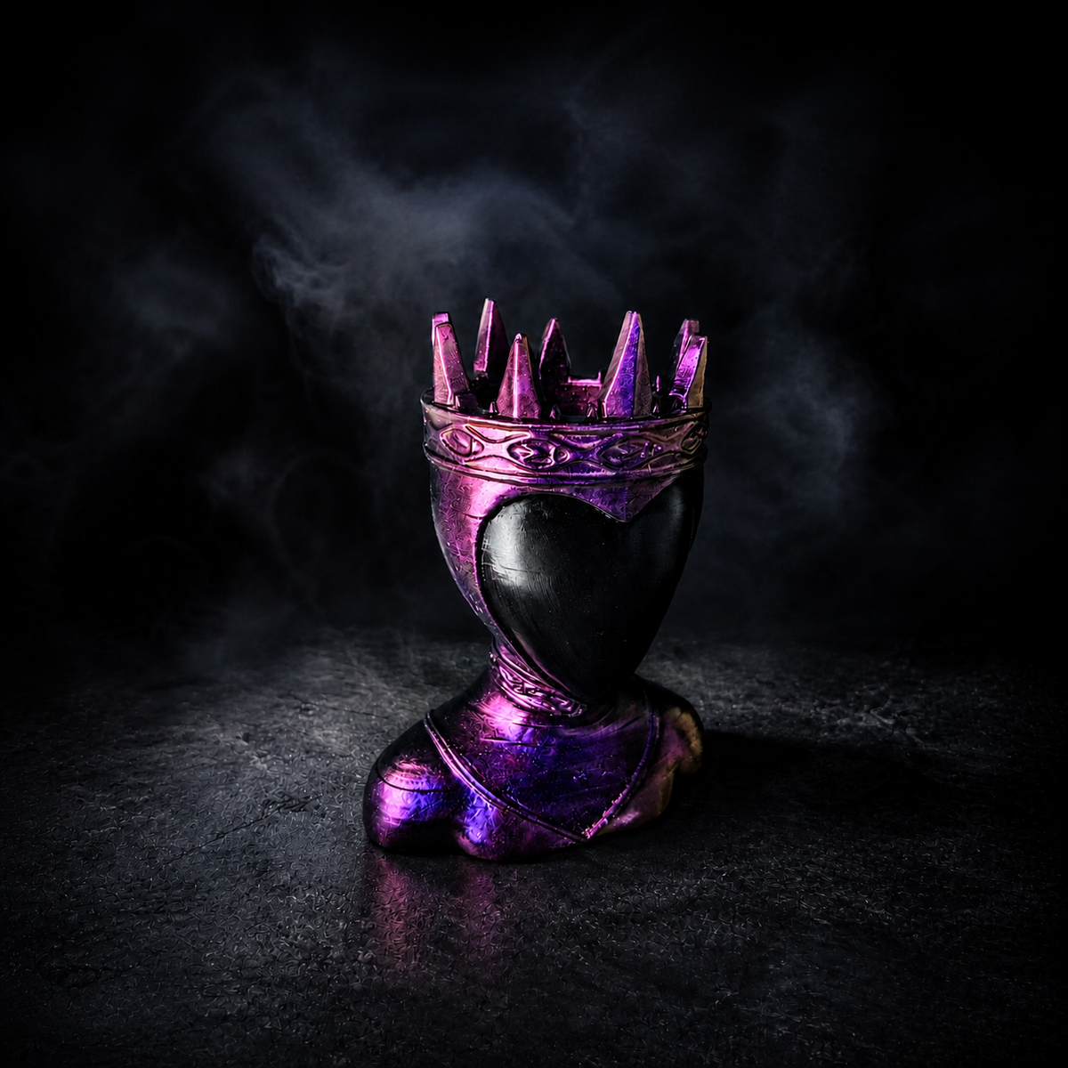 Queen gothic bust planter front view with crown rim