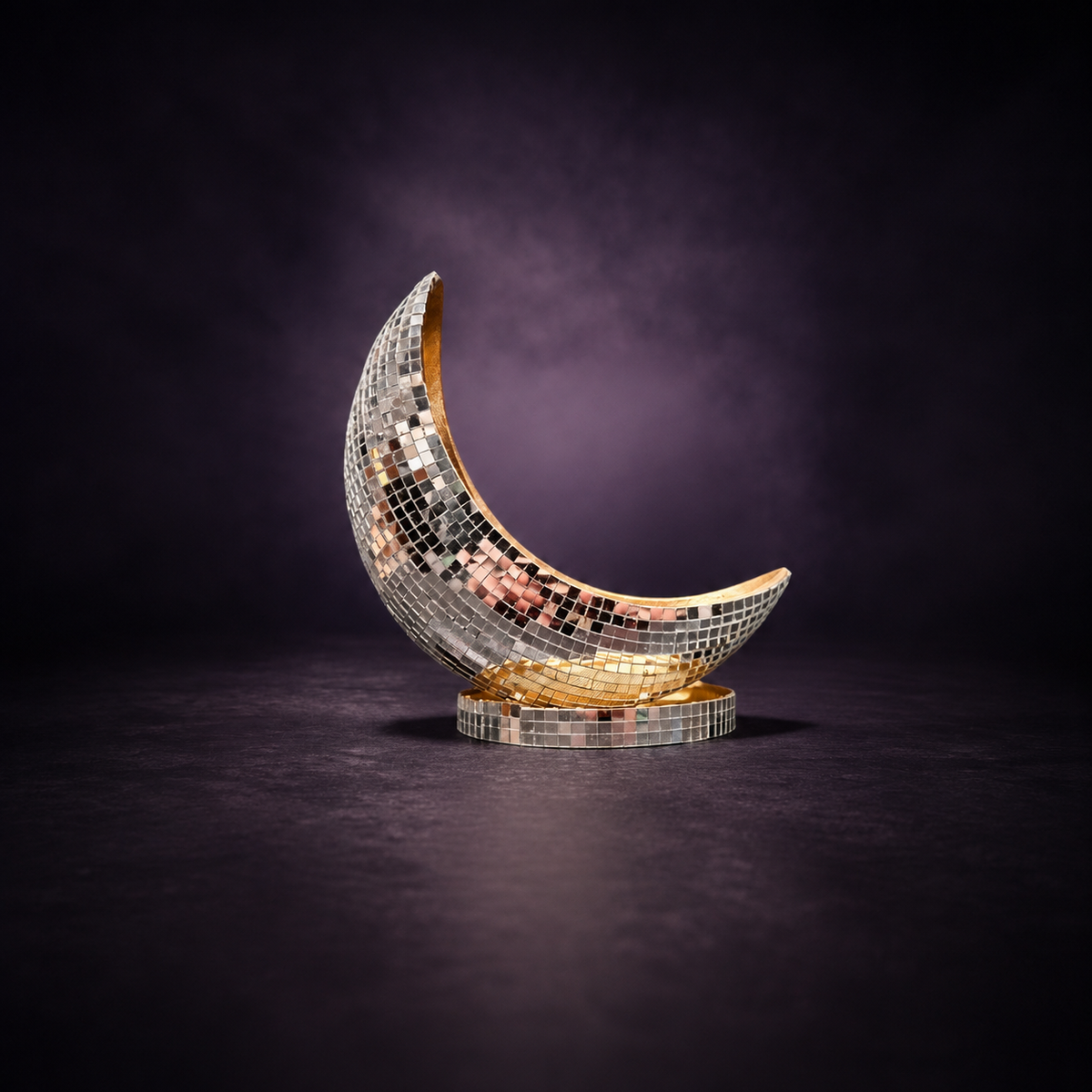 The Half Moon mirror plant pot side view
