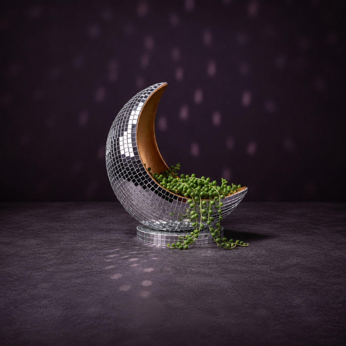 The Half Moon with string of pearls
